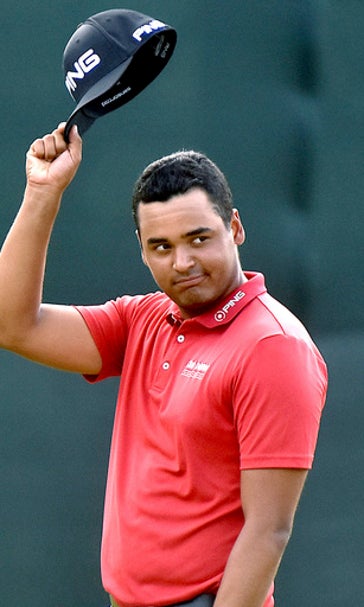 Sebastian Munoz has 68 to maintain Greenbrier Classic lead (Jul 8, 2017)